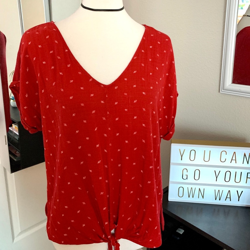 UNIVERSAL THREAD Red tie-front top
